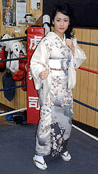 ���l���̉̎�͌��@���E�Q��